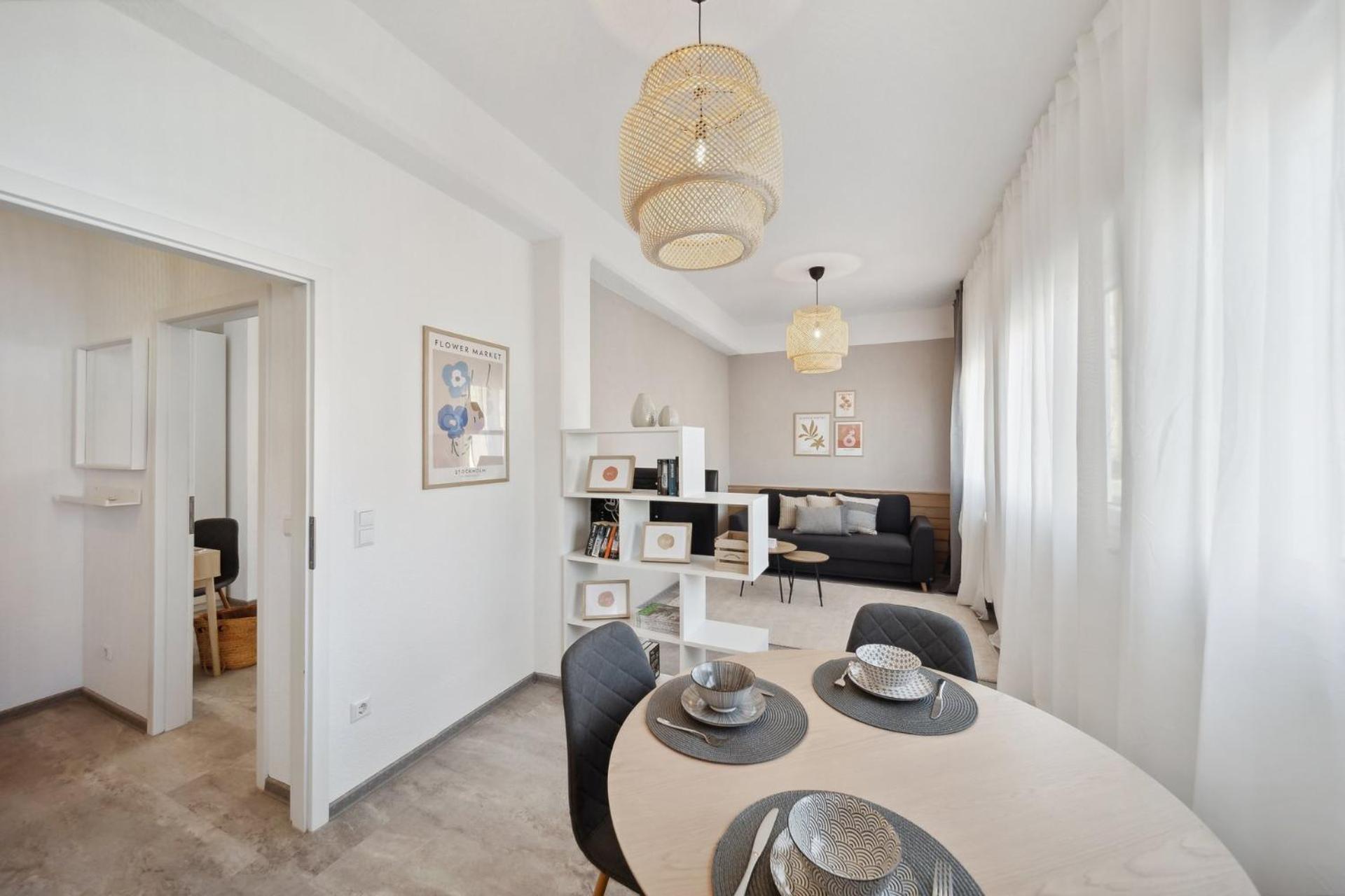 Ferienwohnung Ruhige Lage, Gute Anbindung, Frisch Renoviert Fellbach Exterior foto