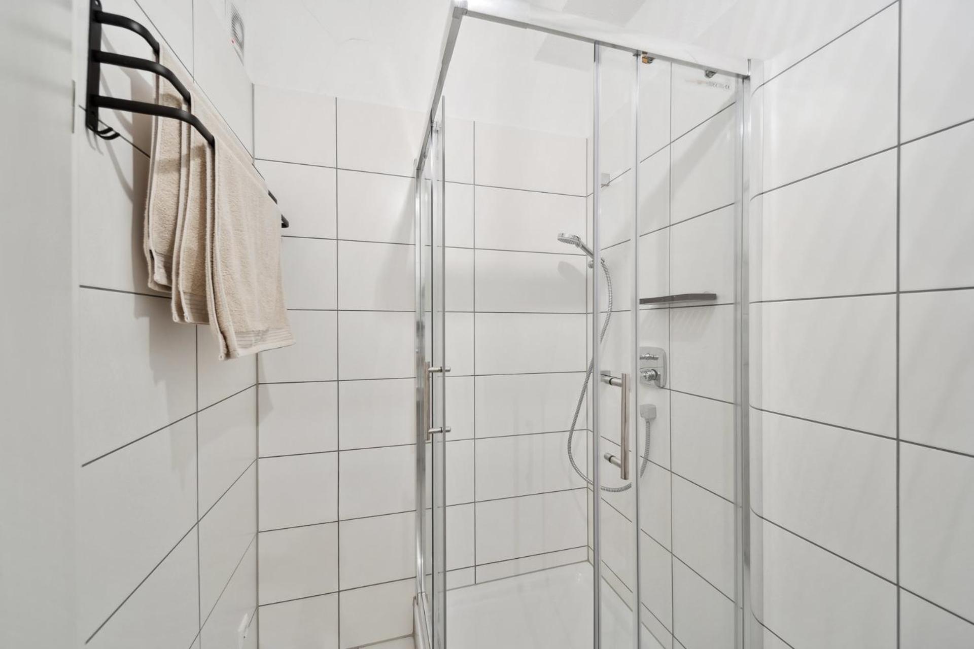 Ferienwohnung Ruhige Lage, Gute Anbindung, Frisch Renoviert Fellbach Exterior foto